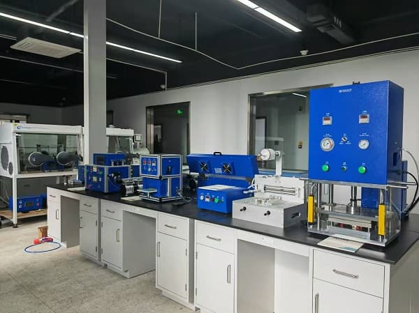 TMAX’s Engineers Cultivate Chinese Academy of Sciences in Pouch Cell Production