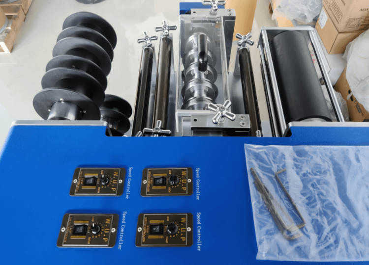 battery slitting machine