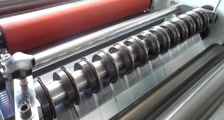 cylindrical cell slitting machine