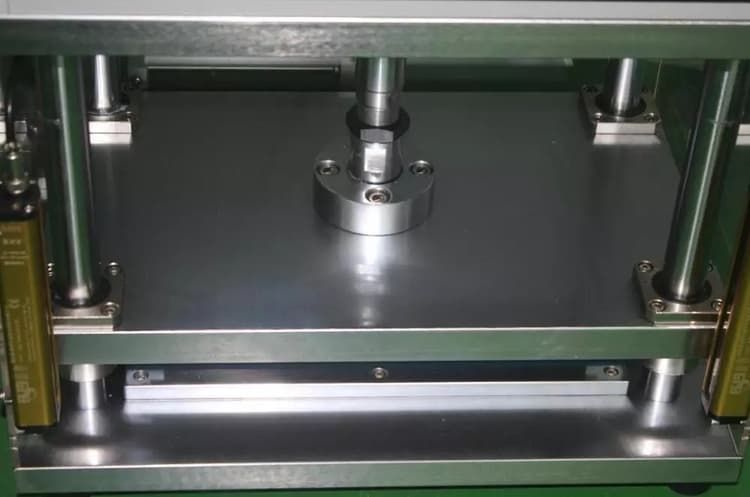 pouch cell case forming machine pouch cell case forming machine