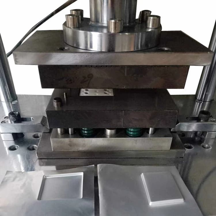 pouch cell case forming machine pouch cell case forming machine